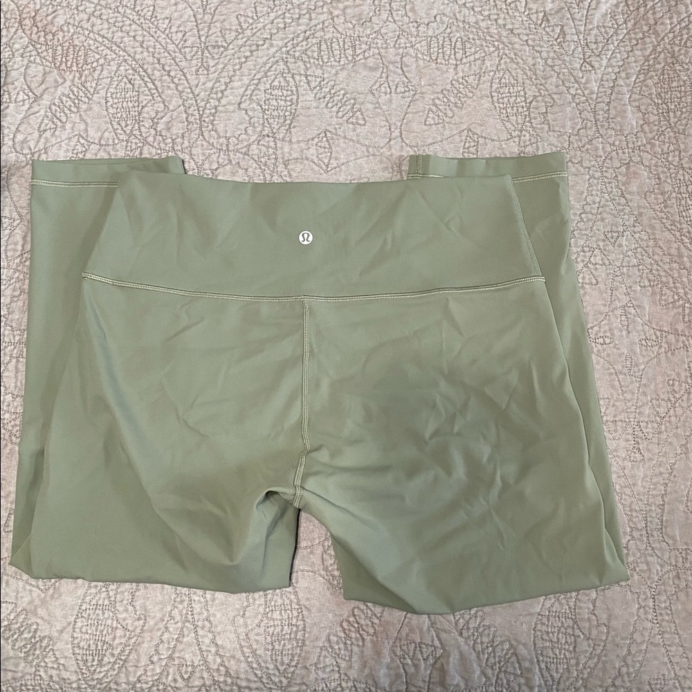 Lululemon WunderUnder 21”